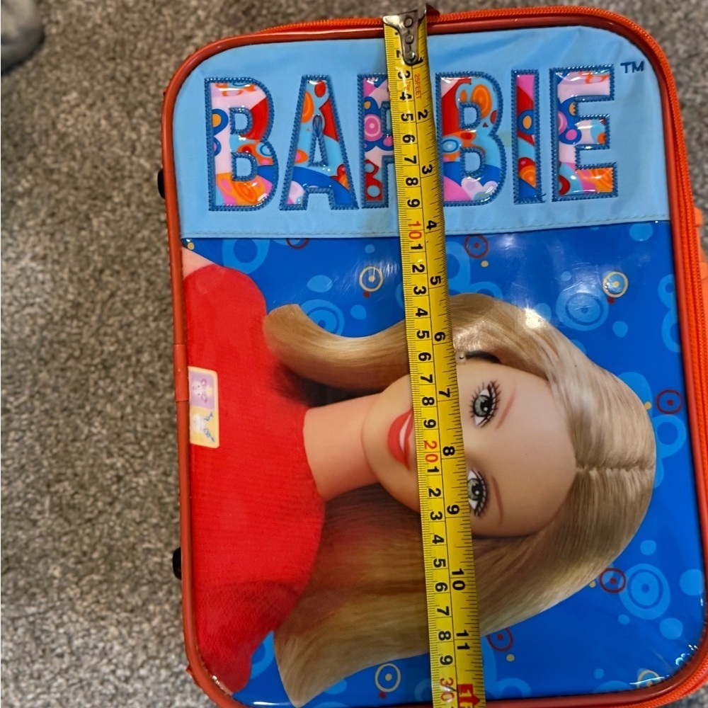 Vintage Barbie Kids Carry-On Suitcase – Small Travel Bag - Picture 4 of 6